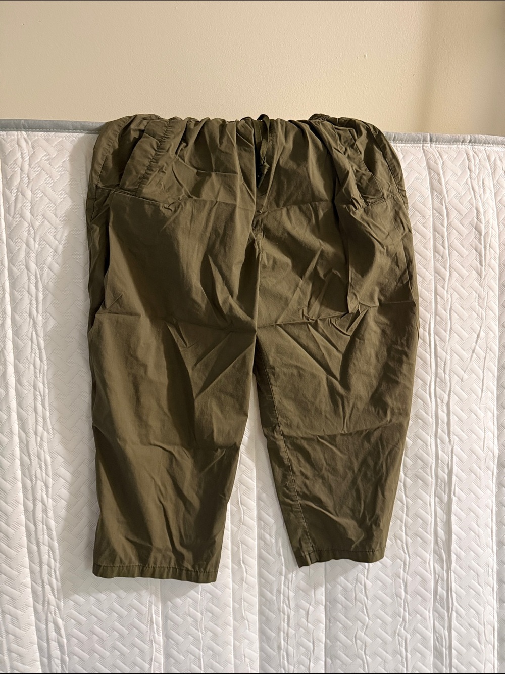 Olive Green Lightweight Cropped Pants
